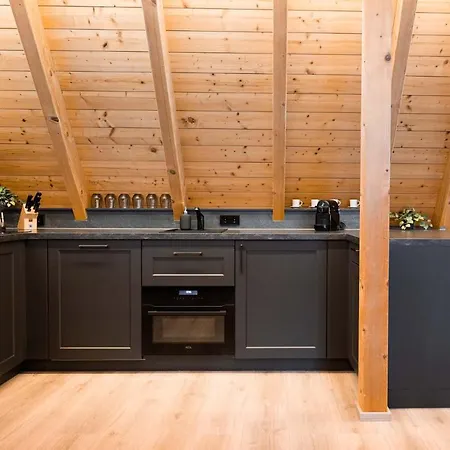 Stadtmauer Apartments: Luxurious Family-friendly By The