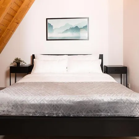 Stadtmauer Apartments: Luxurious Family-friendly By The