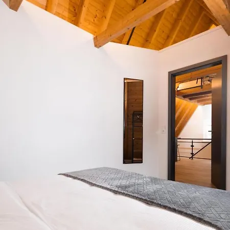 Apartment Stadtmauer Apartments: Luxurious Family-friendly By The Noerdlingen