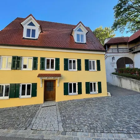 Apartment Stadtmauer Apartments: Luxurious Family-friendly By The